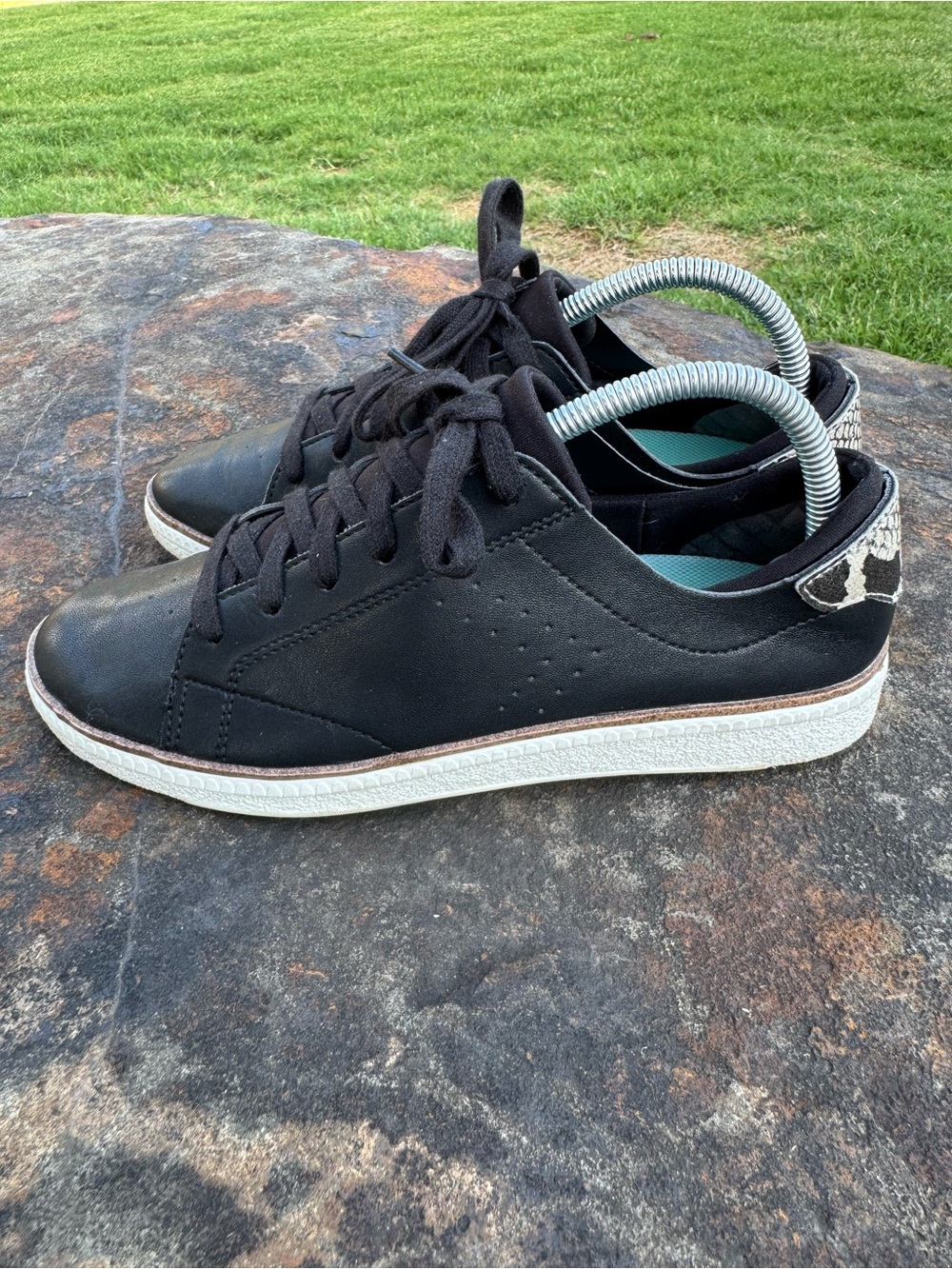 DR. SCHOLLS Women's Sz 7.5 Sweet Life Leather Oxford Sneaker Shoe Black Sun - Picture 6 of 16